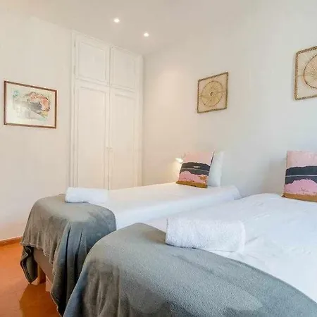 Appartement New Floor With A Lot Of Light & Aircon